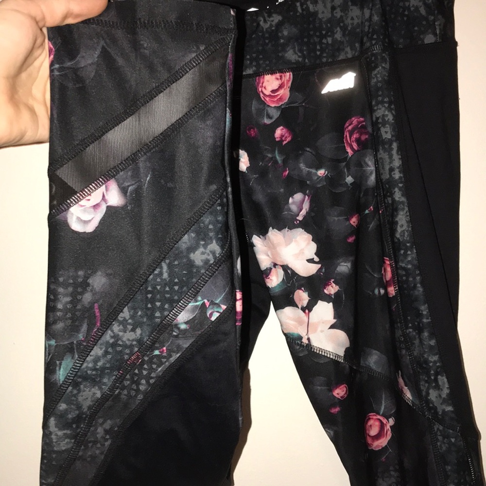 Floral leggings with mesh on legs